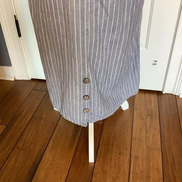 Papy Boez Chic Striped Maxi Dress with Floral Accents - Picture 5 of 9